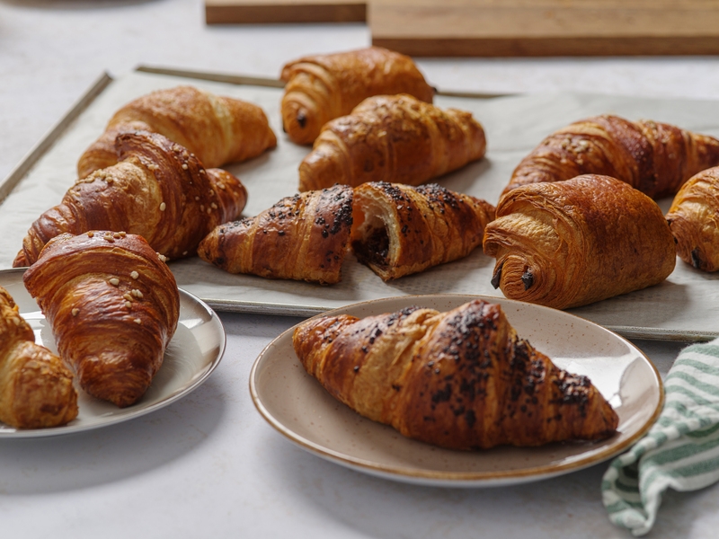 Süß gefüllte Croissants